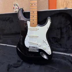 VINTAGE 1987 FENDER USA BLACK MAPLE STANDARD STRATOCASTER GUITAR W/ OHSC *1980S*