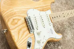 70S STRATOCASTER -NATURAL-