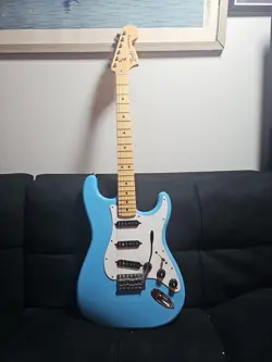 FENDER MADE IN JAPAN LIMITED INTERNATIONAL COLOR STRATOCASTER, MAUI BLUE