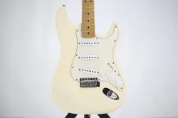 FENDERCLASSIC 70S STRATCASTER USED