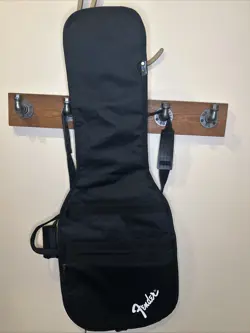 FENDER PADDED ELECTRIC GUITAR CARRY CASE GIG BAG SOFT SHELL SINGLE STRAP BLACK