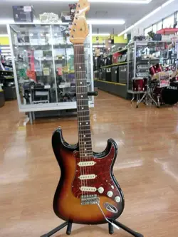 ST-62 ELECTRIC GUITAR-01