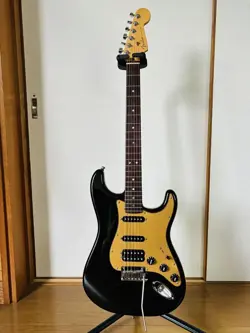 DELUXE STRATOCASTER #PFE5JL