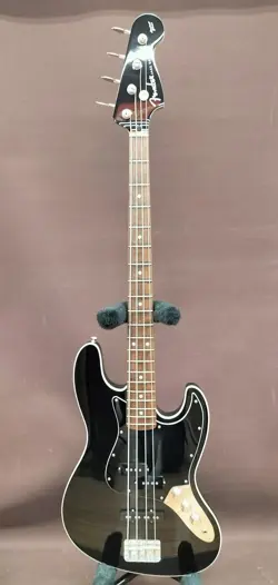 FENDER JAPAN AJB-2 ELECTRIC BASS GUITAR