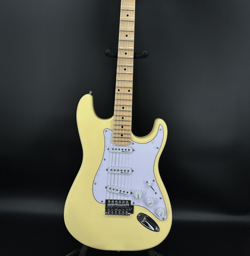 YELLOW ST ELECTRIC GUITAR 3H OPEN PICKUPS MAPLE NECK LARGE WHITE FENDER IN STOCK