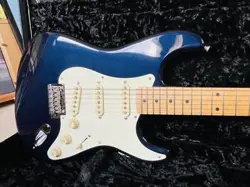FENDER STRATOCASTER MIDNIGHT SNUBBULL