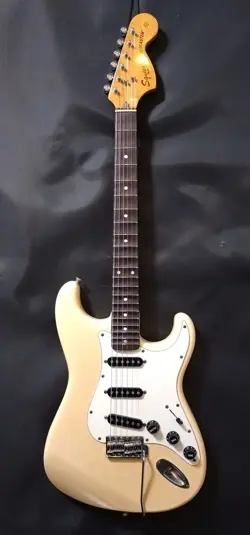 SQUIER BY FENDER STRATOCASTER CST-30 1984 ELECTRIC GUITAR MADE IN JAPAN