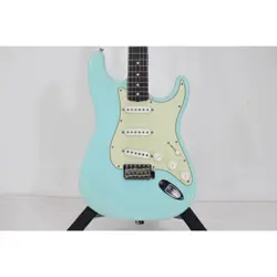 FENDER CUSTOM SHOP 1963 STRATOCASTER NOS ALDER BODY MAPLE NECK ROSEWOOD FINGERB