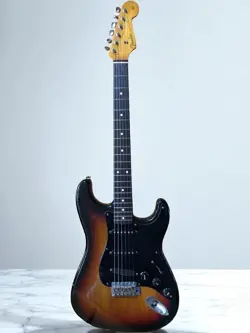 FENDER JAPAN ST57-70T TOBACCO SUNBURST ELECTRIC GUITAR WITH HARD CASE