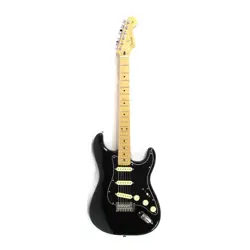 FENDER FSR SPECIAL EDITION PLAYER STRATOCASTER WITH MAPLE FRETBOARD - BLACK