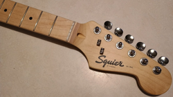 MIN LOADED STRATOCASTER