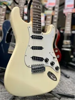 1980S ELECTRIC GUITAR