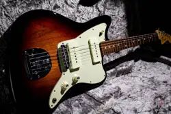 JAZZMASTER 2016 USED