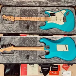 AMERICAN PROFESSIONAL II STRATOCASTER MIAMI BLUE FENDER USA