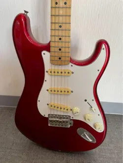 FENDER JAPAN STRATOCASTER ST57 ELECTRIC GUITAR WITH CASE EXCELLENT CONDITION