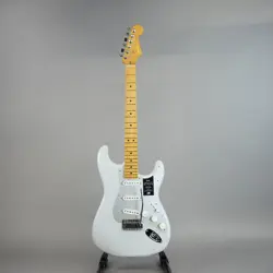 II STRATOCASTER