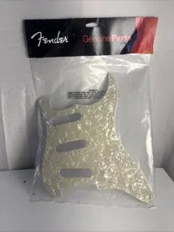 NEW GENUINE FENDER PICKGUARD FOR STRAT - WHITE PEARL, 099-2140-001
