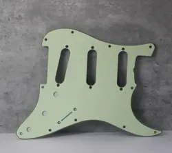 STANDARD PICKGUARD FOR 62 STRAT FOR USA MEX FENDER  - MINT GREEN