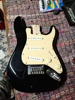 MINI SQUIER BY FENDER STRAT STYLE BLACK ELECTRIC GUITAR BODY LOADED