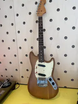 GUITAR REFINISHED NATURAL