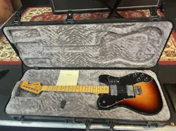 FENDER AMERICAN VINTAGE II 1975 TELECASTER DELUXE GUITAR 3-COLOR SUNBURST