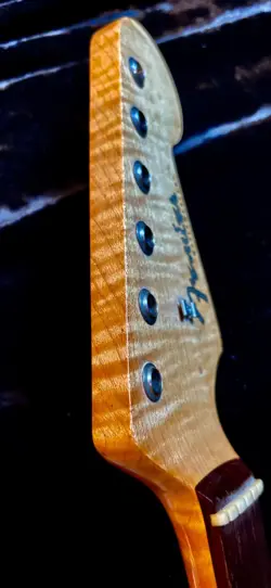 MUSICMASTER NECK FLAME