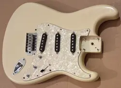 ARCTIC WHITE STRAT
