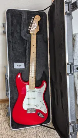 ELECTRIC GUITAR FENDER HYBRID II STRATOCASTER MAPLE MODENA RED MADE IN JAPAN