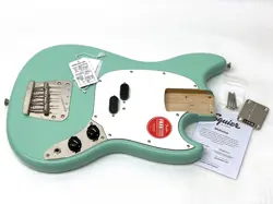 SHORT SCALE FENDER SQUIER LOADED CLASSIC VIBE 60'S ALNICO P/U MUSTANG BASS BODY
