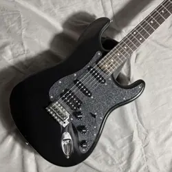 SQUIER BY FENDER  (NO250723)