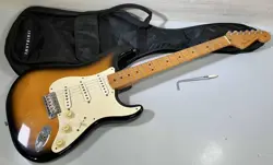 ELECTRIC GUITAR FENDER AMERICAN VINTAGE 1957 STRATOCASTER 1990
