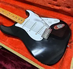 ELECTRIC GUITAR FENDER AMERICAN VINTAGE 57 STRATOCASTER BLACK