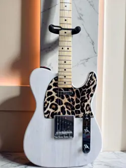 FENDER JAPAN TELECASTER STAR CLASSIC 70S ELECTRIC GUITAR WHITE ASH WITH CASE