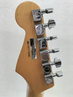 ELECTRIC GUITARS USED