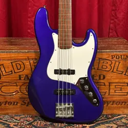 MIM FRETLESS STANDARD