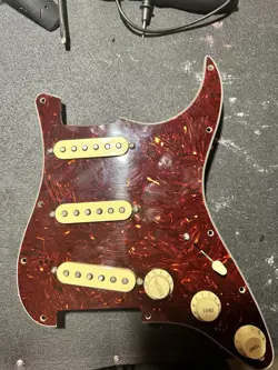 2023 FENDER AMERICAN PROFESSIONAL STRAT LOADED PICKGUARD USA V-MOD PICKUPS