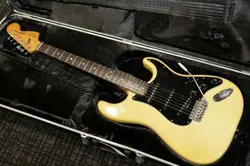 FENDER 1981 STRATOCASTER OLYMPIC WHITE ROSEWOOD FINGERBOARD