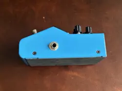 DISTORTION GUITAR PEDAL
