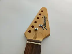 GUITAR NECK ARROW