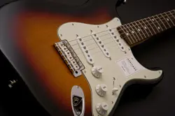 STRATOCASTER -3-COLOR SUNBURST-