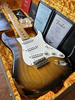 2022 FENDER CUSTOM SHOP â€˜55 STRATOCASTER RELIC - SUNBURST