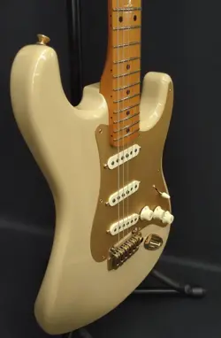 FENDER 60TH C.PLAY 50S ST ELECTRIC GUITAR USED