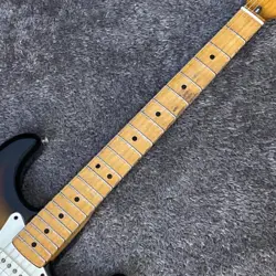 STRATOCASTER OWARI