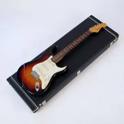 USED ELECTRIC GUITAR FENDER AMERICAN ORIGINAL 60S STRATOCASTER 3TS 2020 SAFE DEL