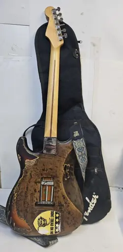 FENDER 2001
