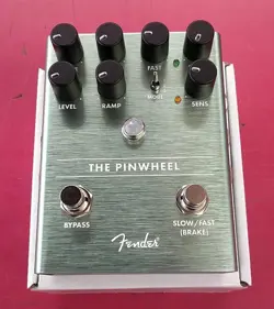 ROTARY SPEAKER EMULATOR MODEL THE PINWHEEL FENDER E2X36