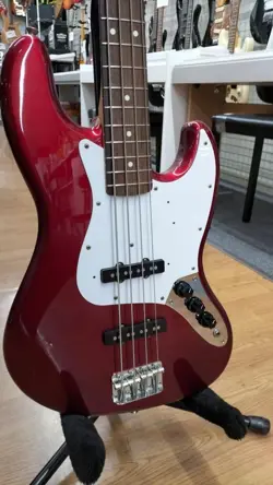FENDER JAPAN JB62 USED BASSWOOD BODY MAPLE NECK ROSEWOOD FINGERBOARD RED