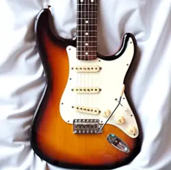 FENDER JAPAN ST-62 TX US 3TS STRATOCASTER ELECTRIC GUITAR ELECTRIC GUITAR MADE