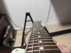 GUITAR SUNBURST MADE