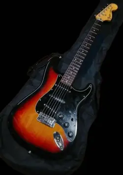 GUITAR ST72 SCALLOPED